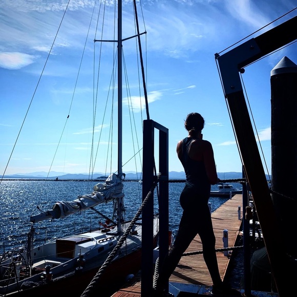 Meet your Posher, Jessica - Picture 2 of 2